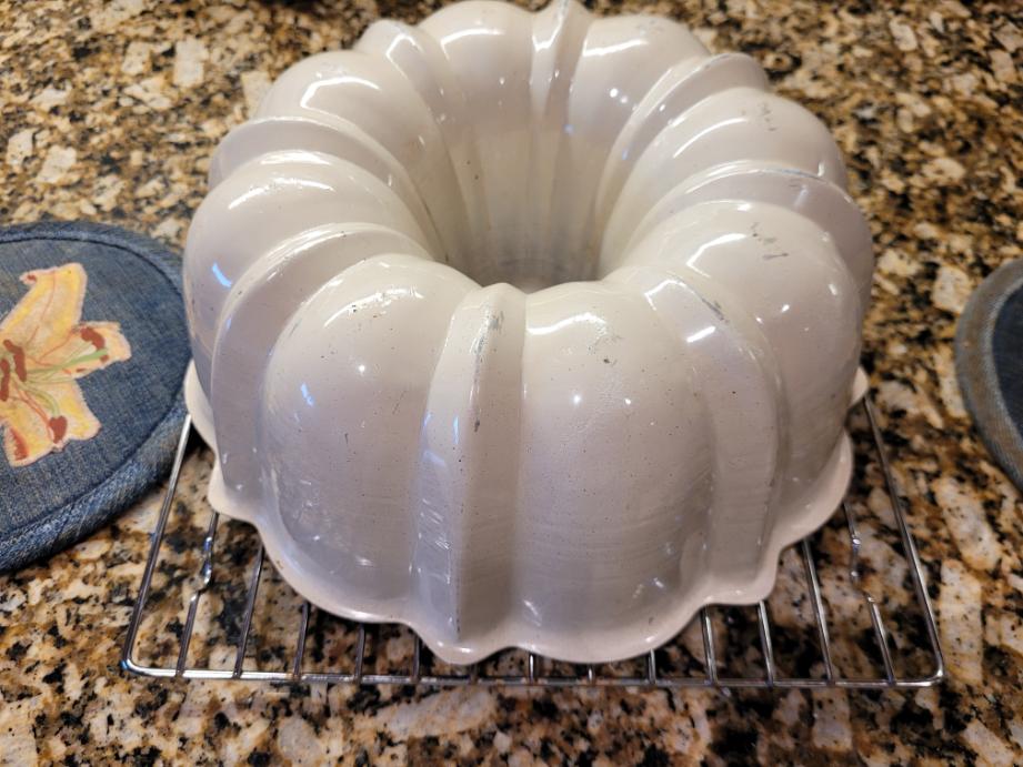 Ch Cake Flipped Bunt Pan