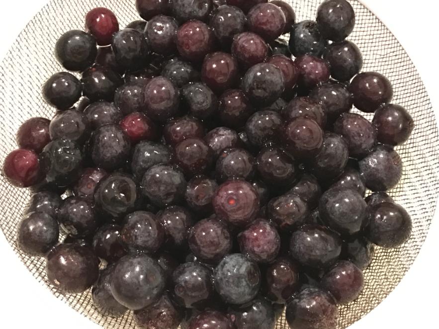 Rinsed blueberries